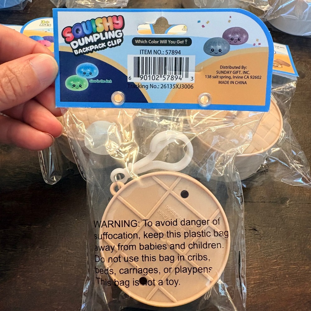 Lot of 10 Squishy Dumpling Backpack Clip Mystery Bag Fidget Toy Bulk NIB - Picture 3 of 3